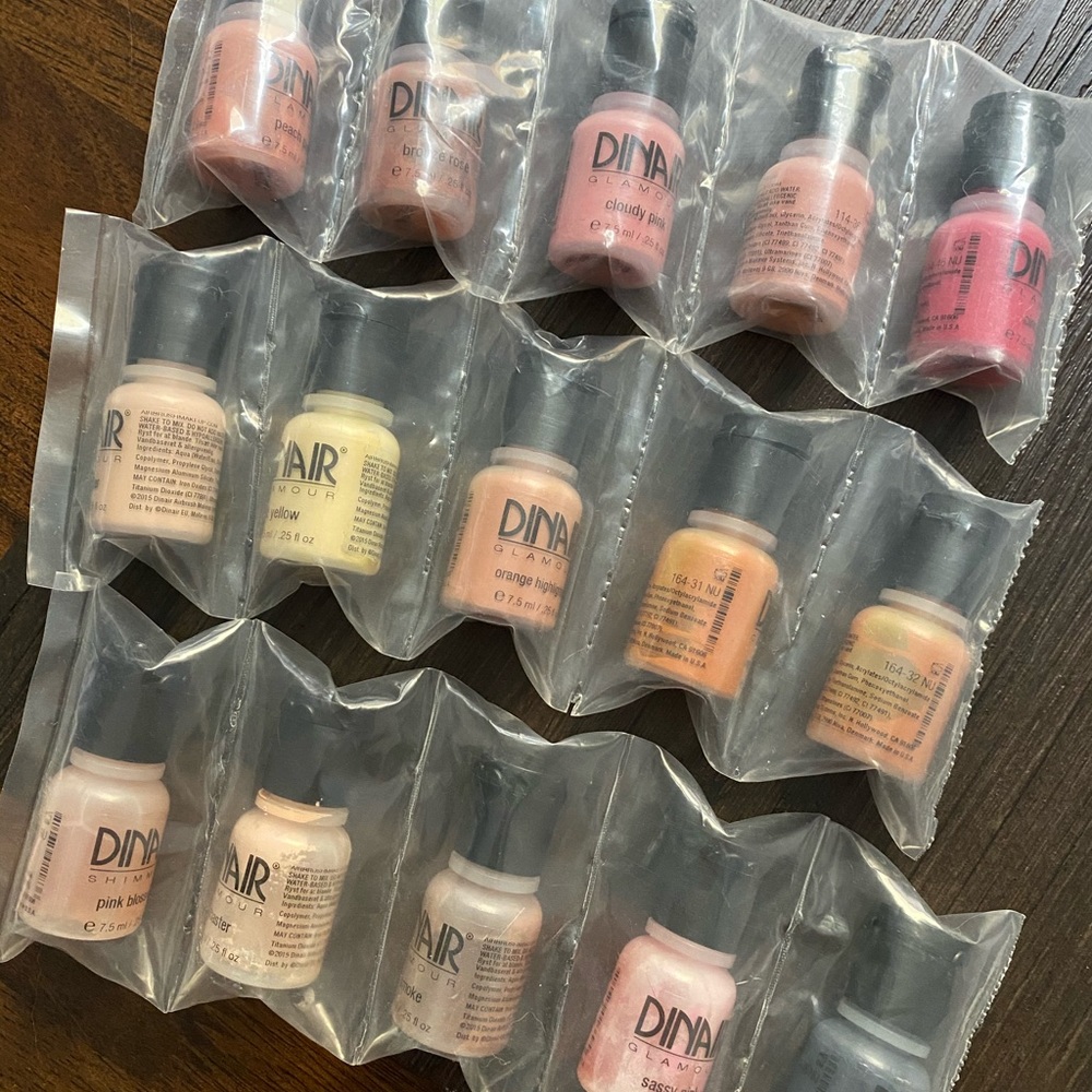 *** (5) Dinair Contouring Collection Makeup***